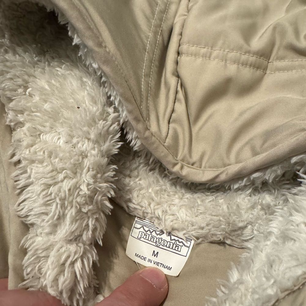 Patagonia Los Gatos Reversible Hooded Vest Tan/Ivory Sherpa Fleece Womens MED - Picture 7 of 13